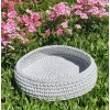CAMA REDONDA PARA CÃES E GATOS EM CROCHET (CINZA)