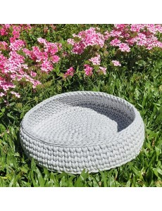 CAMA REDONDA PARA CÃES E GATOS EM CROCHET (CINZA)